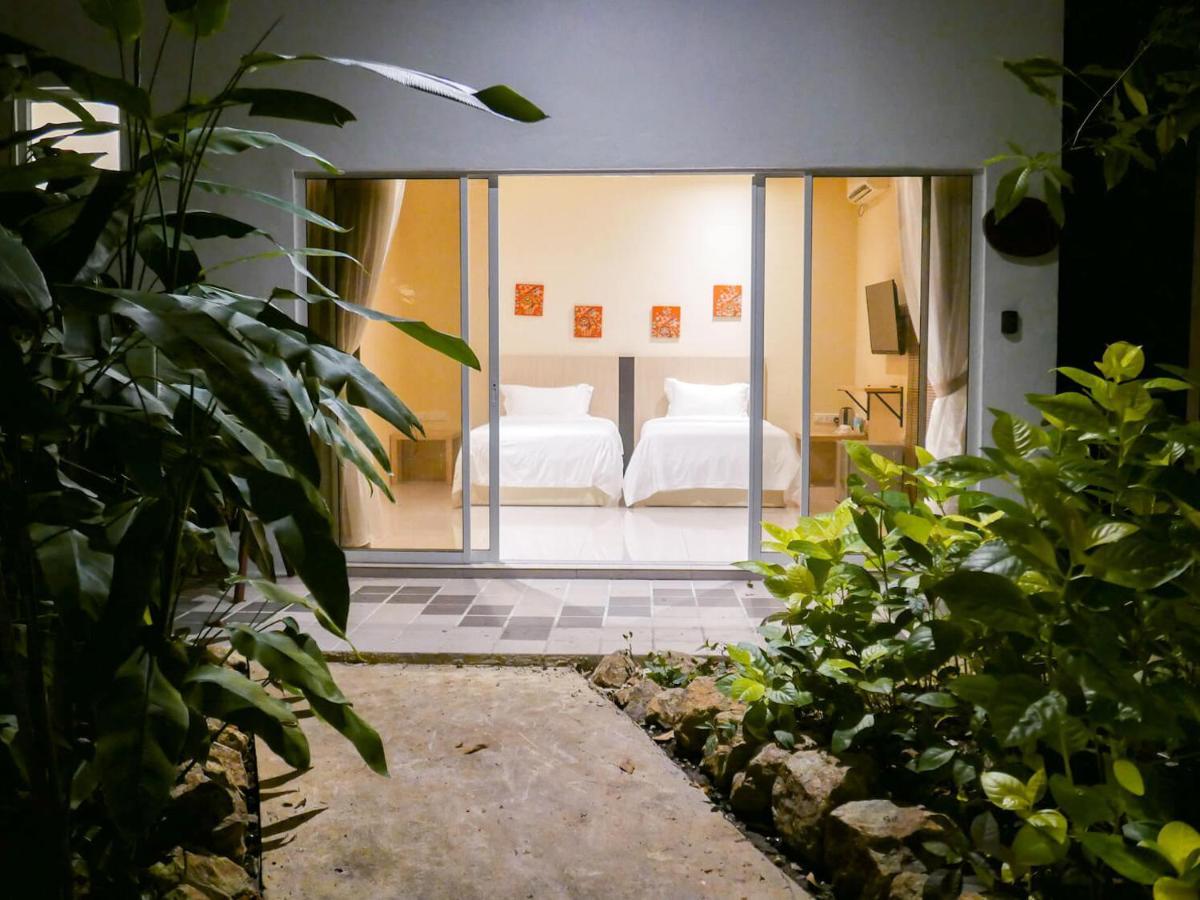 The Firefly Resort Semporna Exterior photo